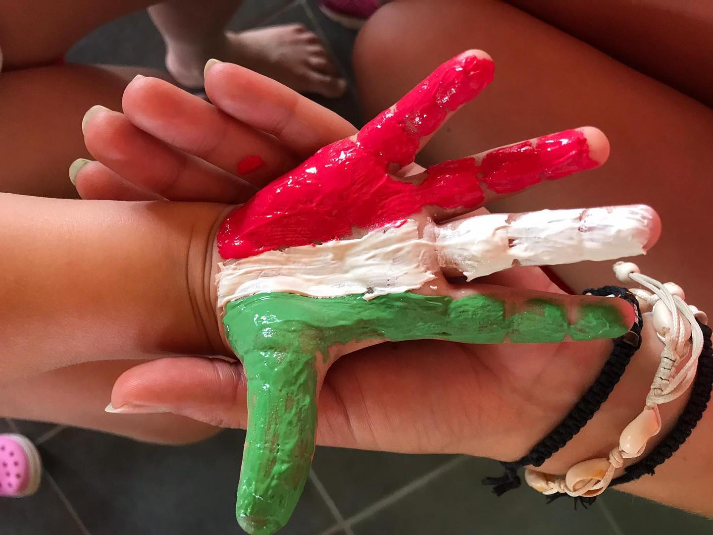 Hand Painting in campeggio