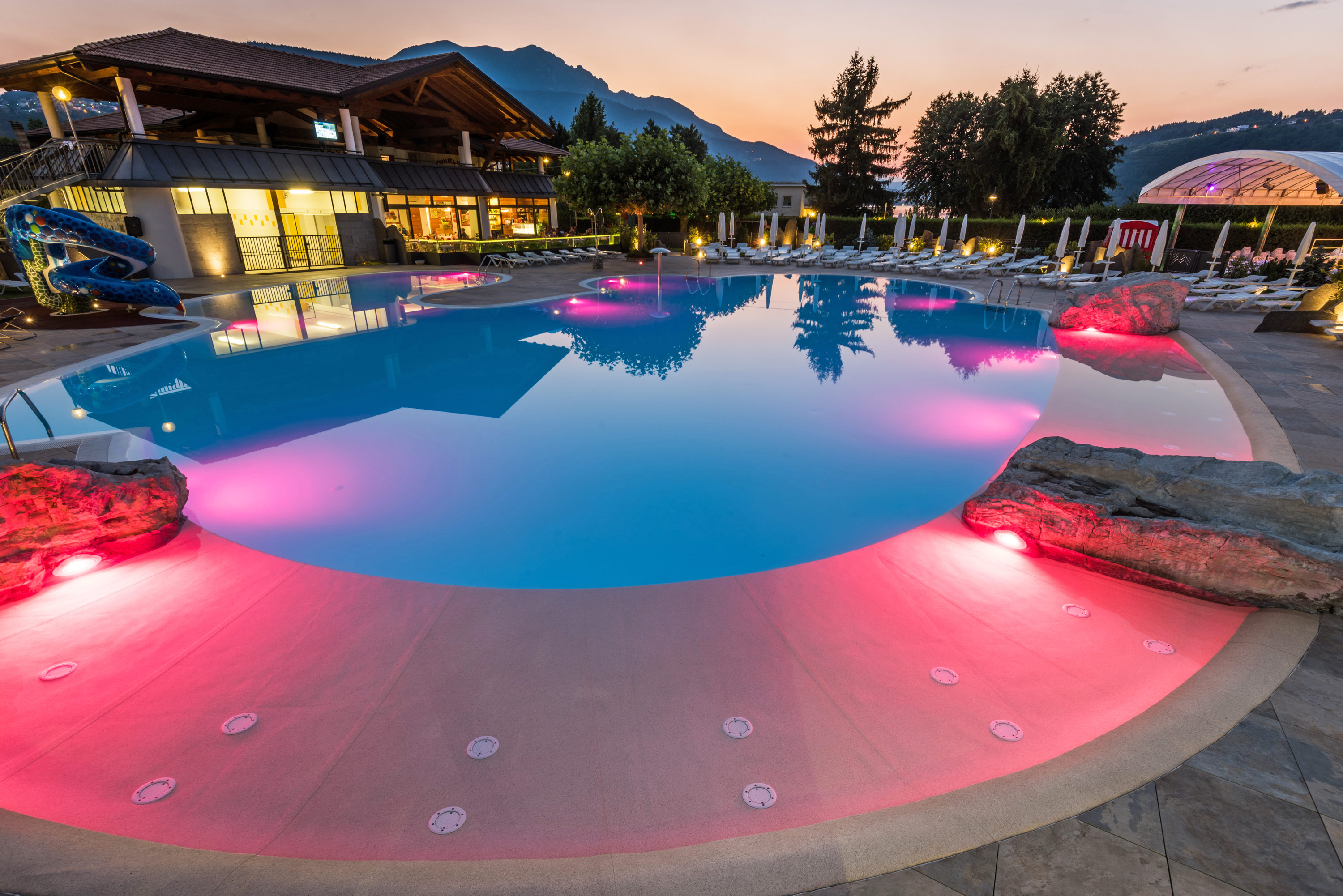Notturna in piscina Camping Mario
