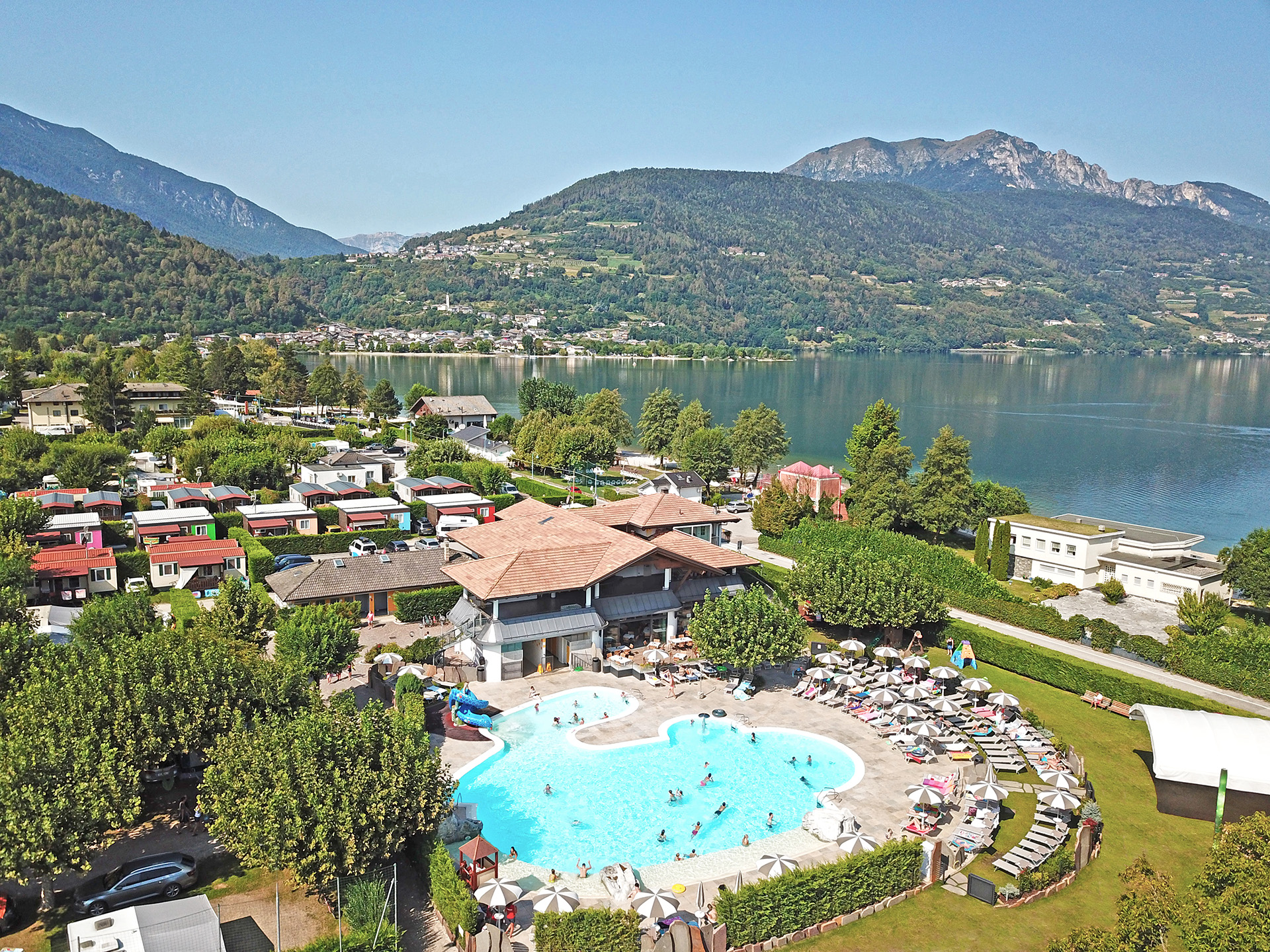 Piscina e lago di Caldonazzo Camping Mario