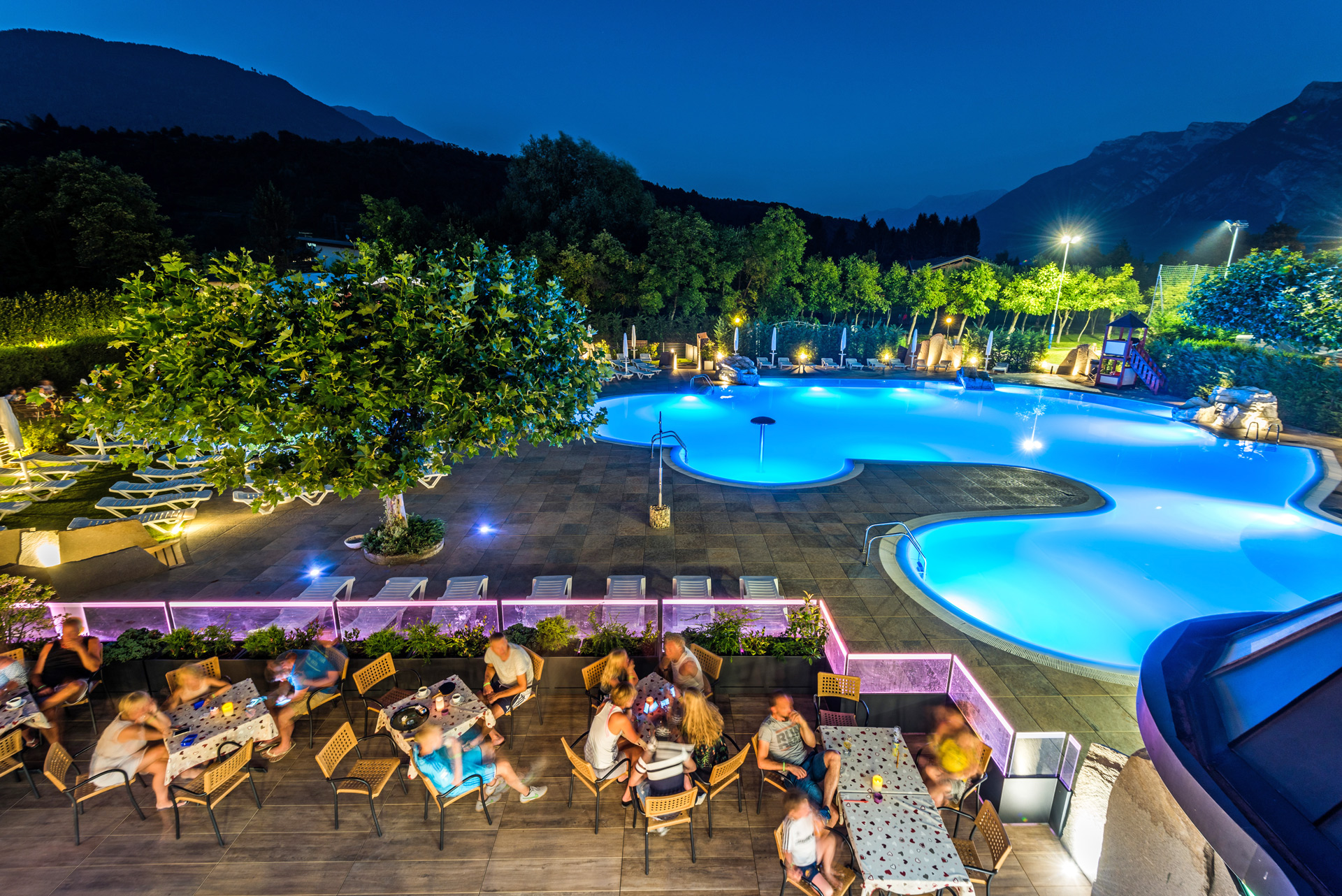 La terrazza vicino alla piscina