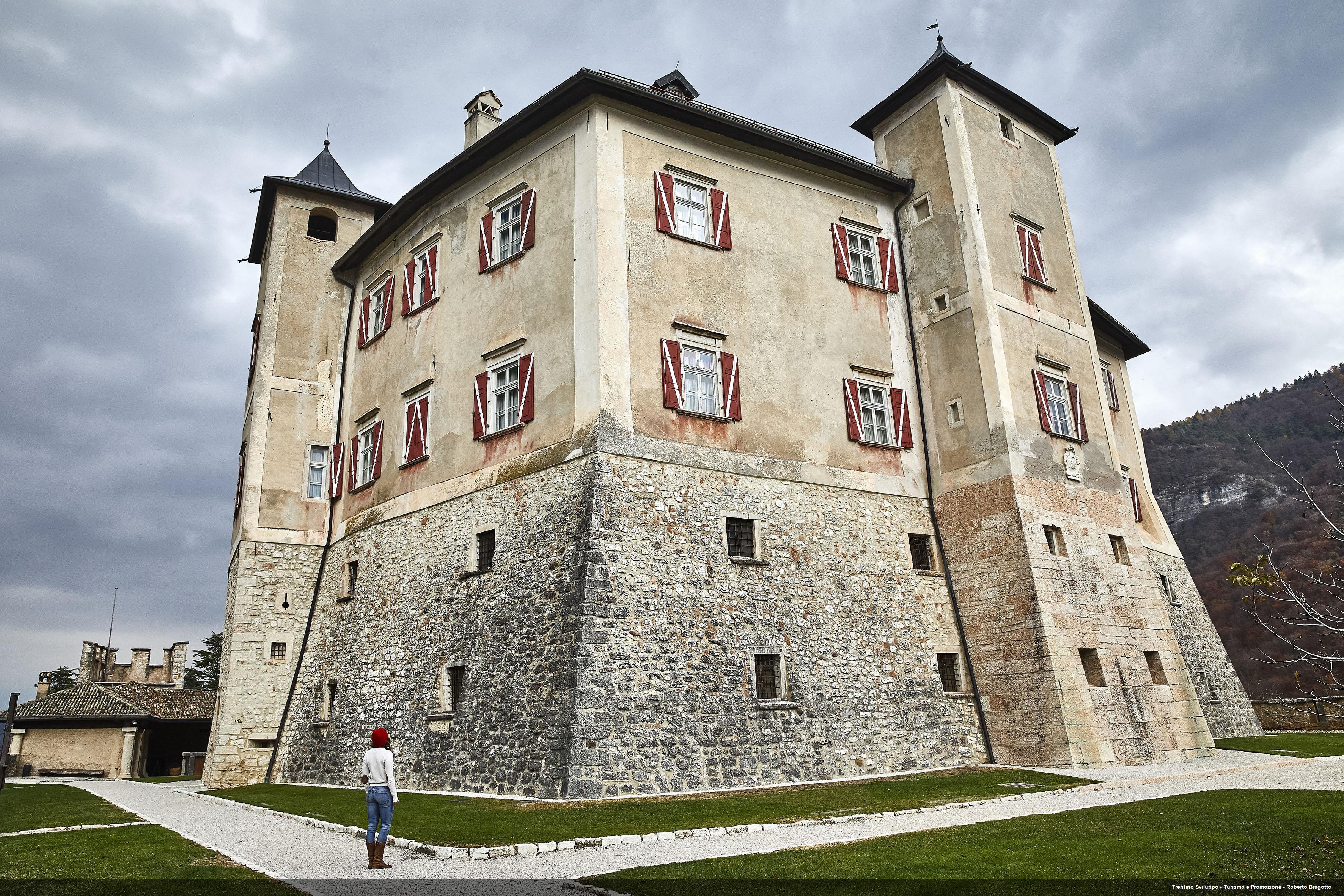 Roberto Bragotto Val Di Non Vigo Di Ton Castel Thun